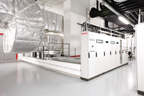 Lüftungszentrale mit DIGICONTROL-Schaltschrank